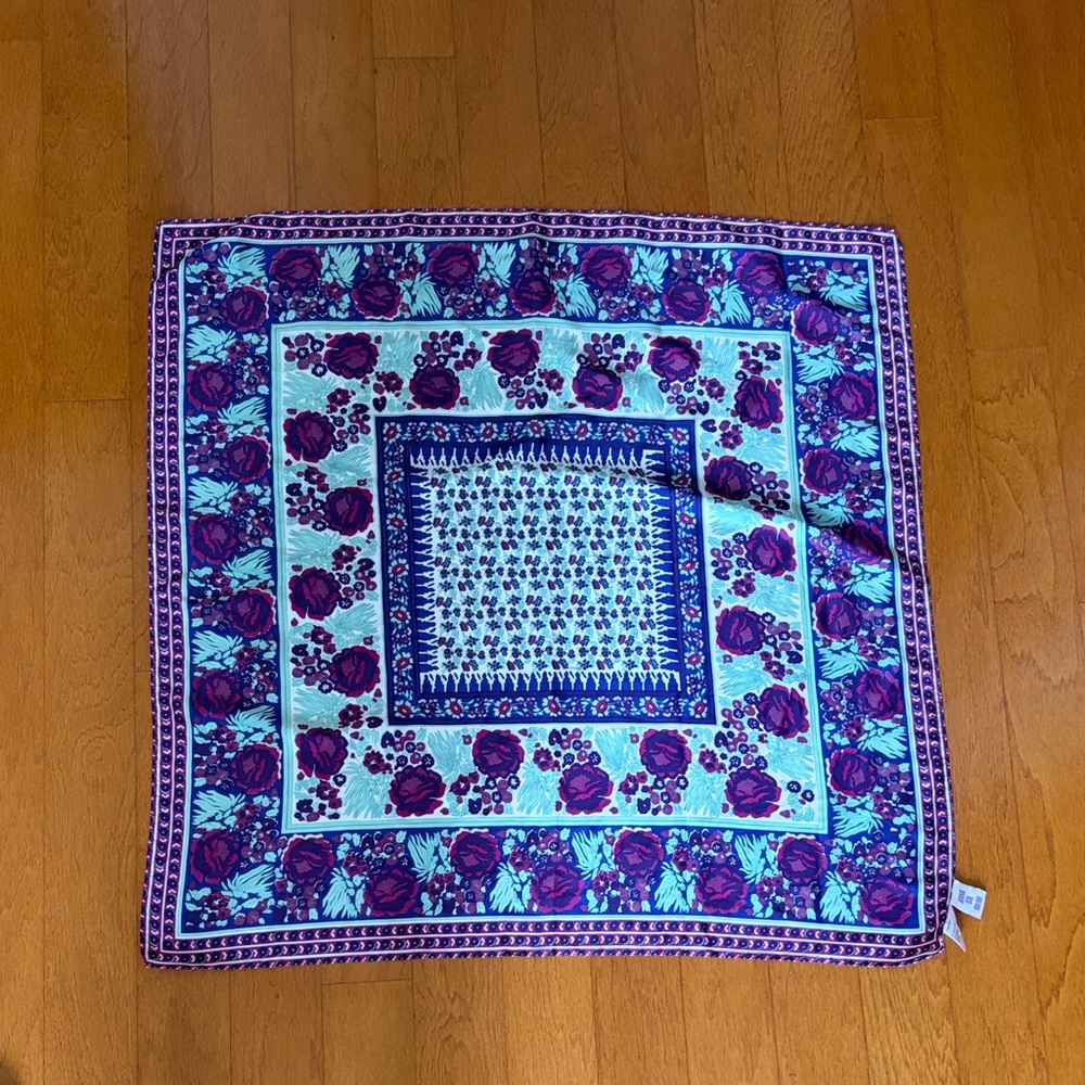 Anna sui x uniqlo Floral Square Scarf in Purple and Aqua